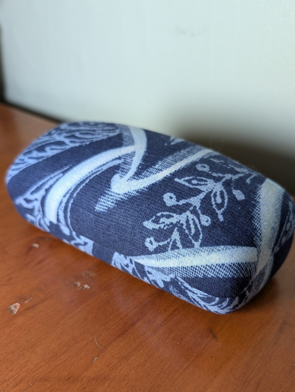 Vera Bradley Hardshell Clamshell Sunglasses Eyeglasses Glasses Case Indigo Blue